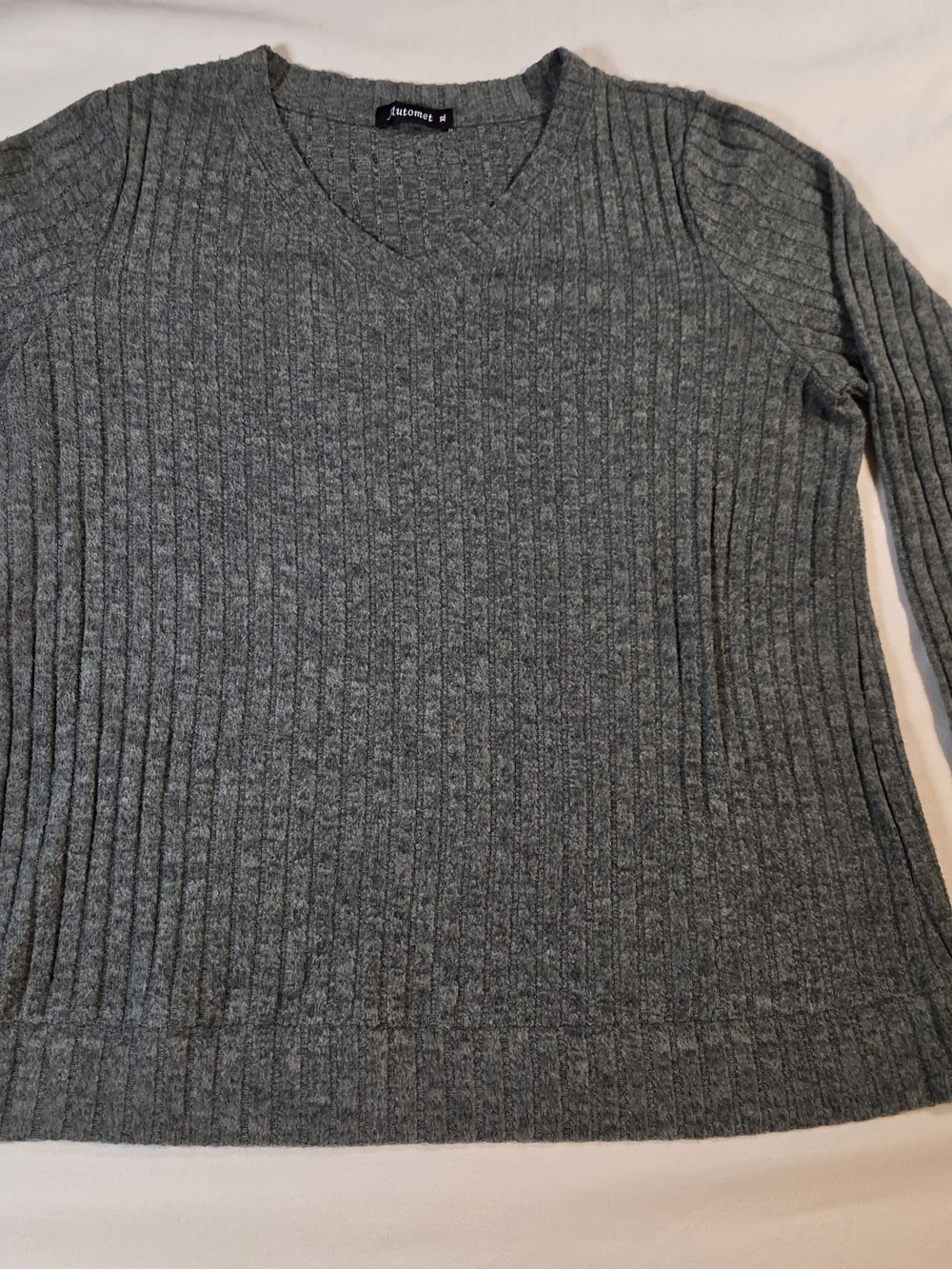 Women's Gray Ribbed V-Neck Sweater, XL